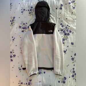 The North Face White and Gray Fleece Winter Jacket with Zipper and Hood